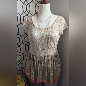 🤎Free People Floral Flace Peplum Blouse🤎